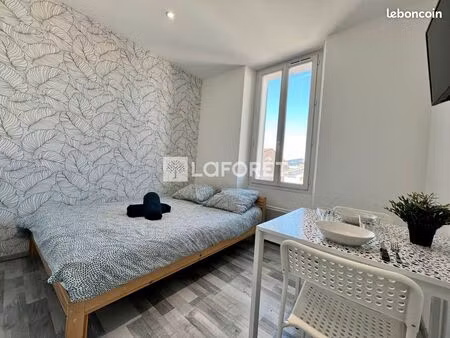 studio 1 pièce 14 m²