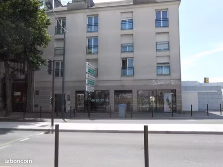 studio balcon sud ouest 3e etage