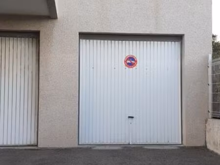 loue . grand . garage . rs - les - pres-vert . l'annonciade
