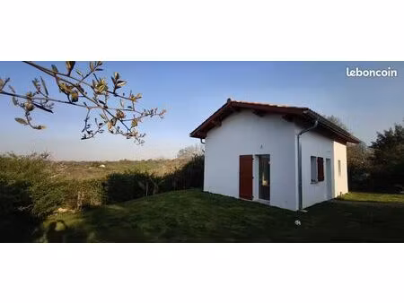 maison meublée neuve avec jardin à hasparren (limite mouguerre)