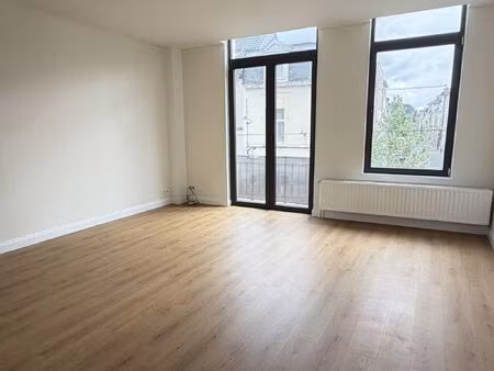 duplex à louer à rue léon theodor 250 jette (vbe52930)
