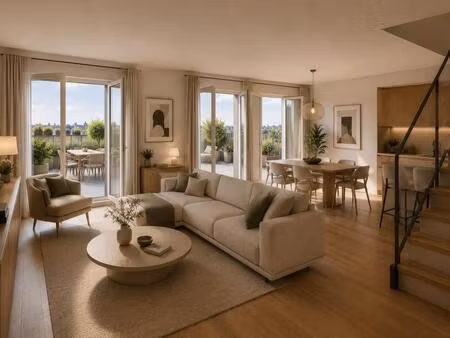 tres rare duplex de 5 pièces à proximité immédiate des transports deux balcons !