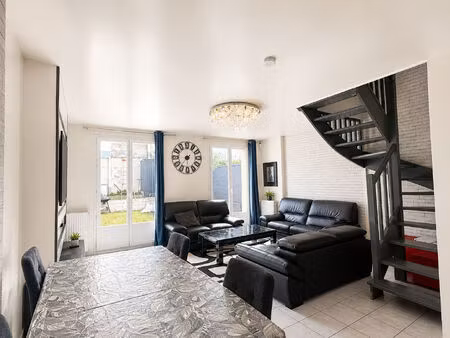maison en triplex en copropriété au centre de meaux avec jardin