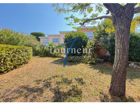 six fours la meynade villa traversante de 49m2 hab deux jard
