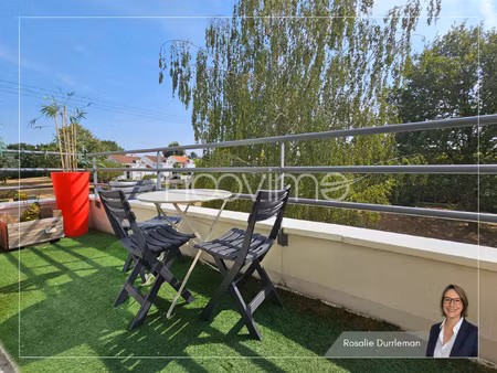appartement t2 avec balcon  ascenseur et 2 stationnements