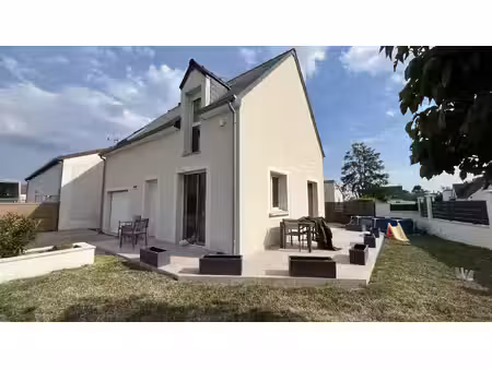 maison individuelle de trois chambre sur 323m2 de terrain