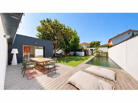 maison familiale avec piscine - quartier côte pavée
