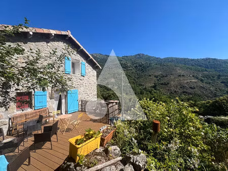 authentique maison en pierre de 96 m²