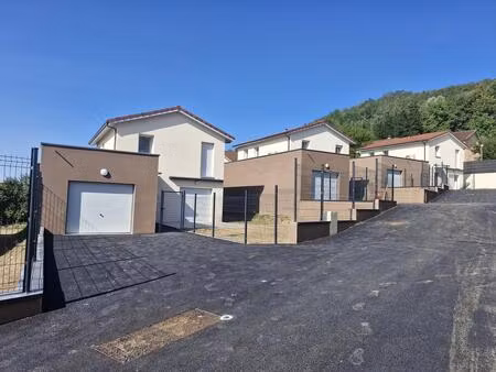 location maison 5 pieces a bourgoin