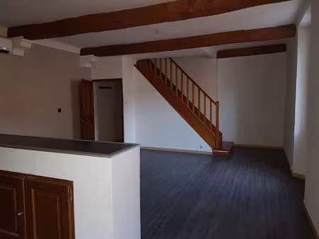 maison de village  type 3  86.53m² flassans sur issole avec terrasse
