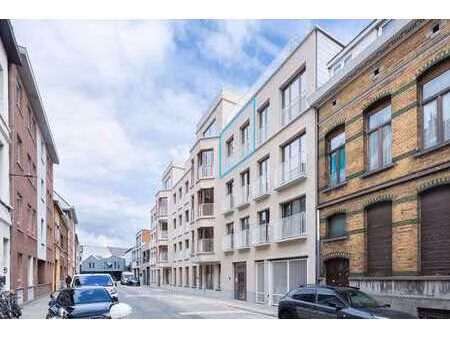 appartement neuf moderne avec terrasse à den dam