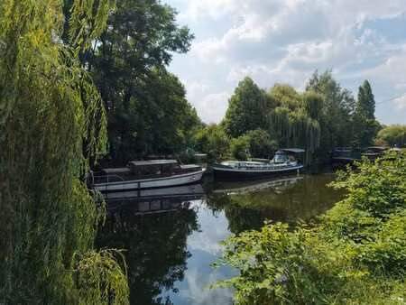 ensemble comprenant une péniche et une vedette hollandaise