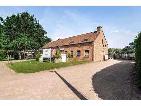 brasserie met woonst te koop in unieke omgeving