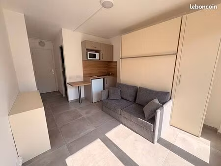 studio 1 pièce 18 m²