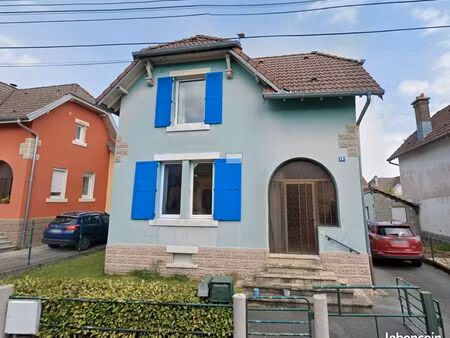 maison proche autouroute et centre-ville env.110 m2