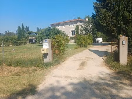 jolie t3 meuble jardin parking clim