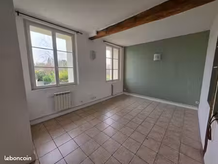 a louer f3 avec parking extérieur 2 places