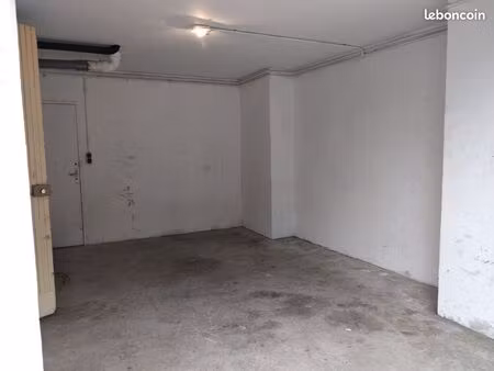 garage dans résidence sécurisée