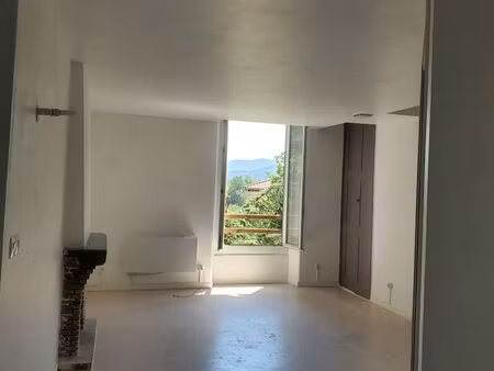 appartement serres proches commerces  services de santé