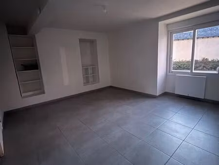 location studio meublée