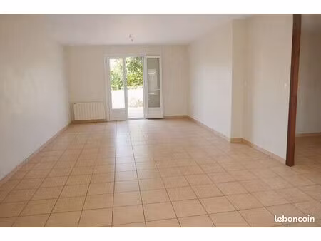 a louer maison courcelles