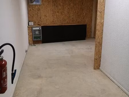 cave/dépôt 30 m2 annemasse centre ville