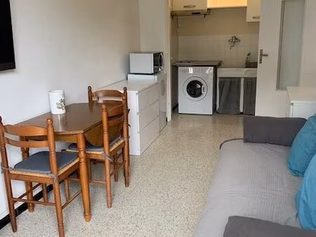joli f2 meublé ( sept 26- juin 27)