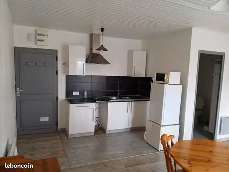 studio 30 m2 proche hôpital