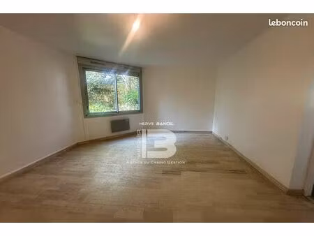 studio 1 pièce 38 m²