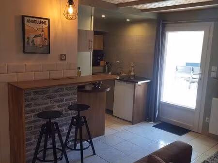 petite maison de ville avec terrasse proximité immédiate ecoles d'art - bd - emca