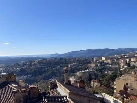 3 pièces vue dégagée centre historique