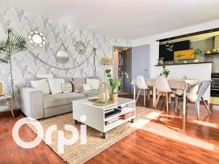 bel appartement de 3 pièces dans une petite résidence calme