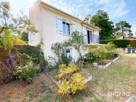 maison individuelle avec fort potentiel au cœur de monts