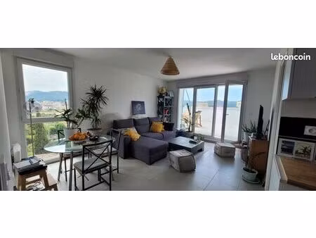 appartement t4 de 72 m2 avec terrasse de 45 m2