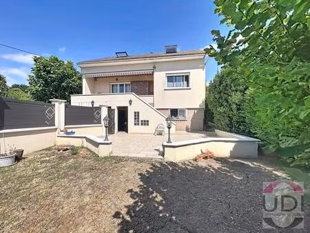 corbeil essonnes maison lumineuse  individuelle de 4 chambres avec jardin