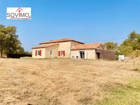 laissez vous seduire par cette maison de campagne en pierre 