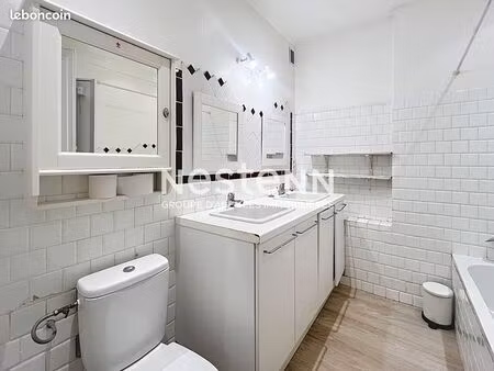 immeuble 6 pièces 250 m²