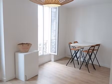 location studio meublé