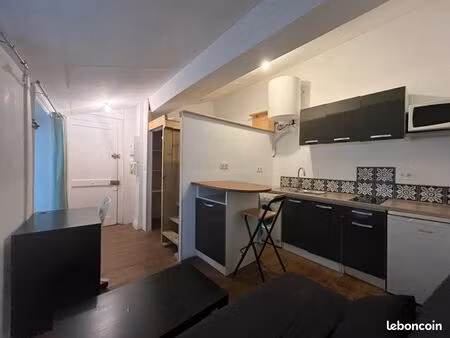appartement environ 18 m²+ mezzanine - quai de saône