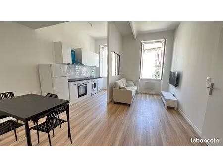 t2 rénové 43 m² — marseille 5e  quartier le camas