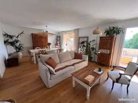 appartement 3 pièces 77m2