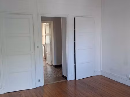 appartement 2 pièces 63 m²