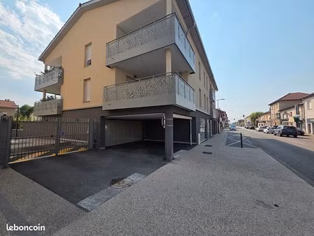 parking/box 13 m² saint bonnet de mure