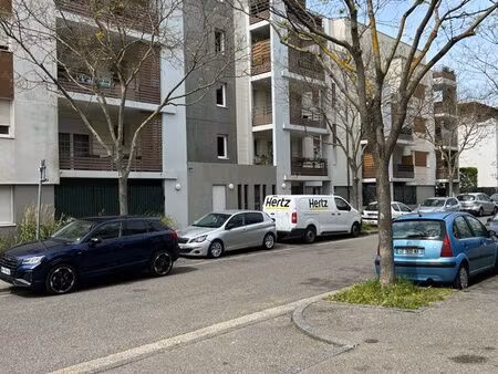 t3 récent 65 m2