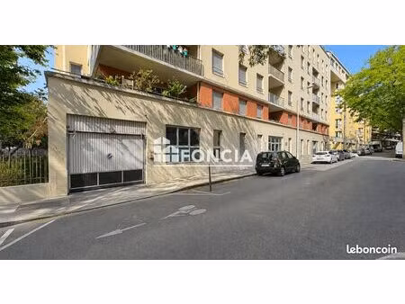à vendre – t3 de 63 m² avec balcon et garage fermé – lyon 7ᵉ (manufacture des tabacs)