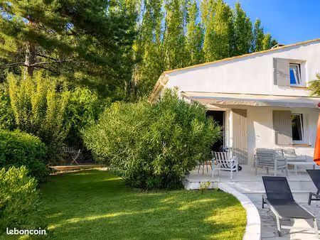 villa avec piscine - saint-marc-jaumegarde