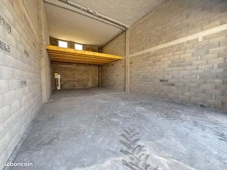 cellule entrepôt 100m2
