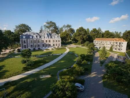 appartement de standing au sein d'un chateau xixème