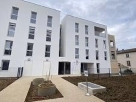 appartement 4 pièces 79 m²