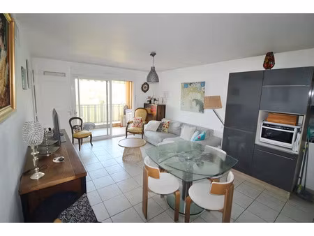 vente appartement 2 pièces 44 m² hyères (83400)